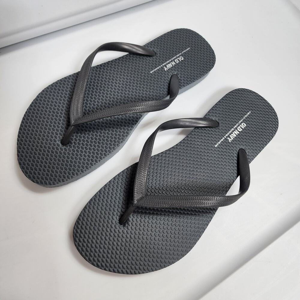 Old Navy Size 7 Thong Sandals Shoes